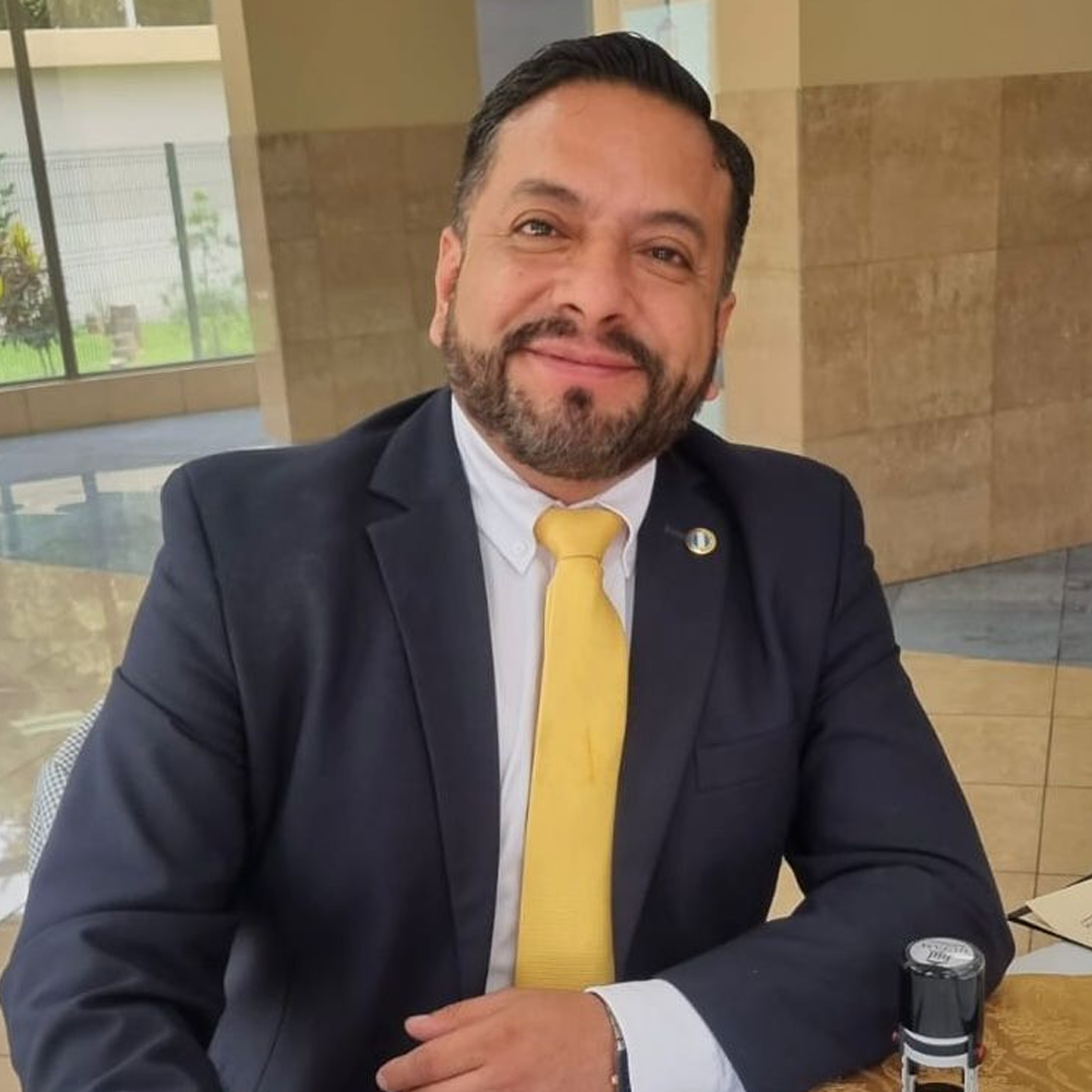 LIC. HERNÁN ISRAEL BARRIENTOS CHOPÉN