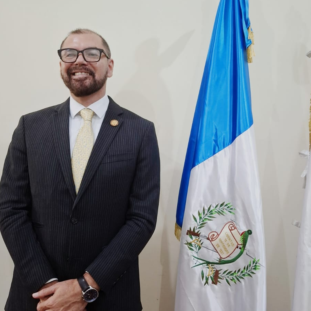LIC. OVIDIO CASASOLA MORALES